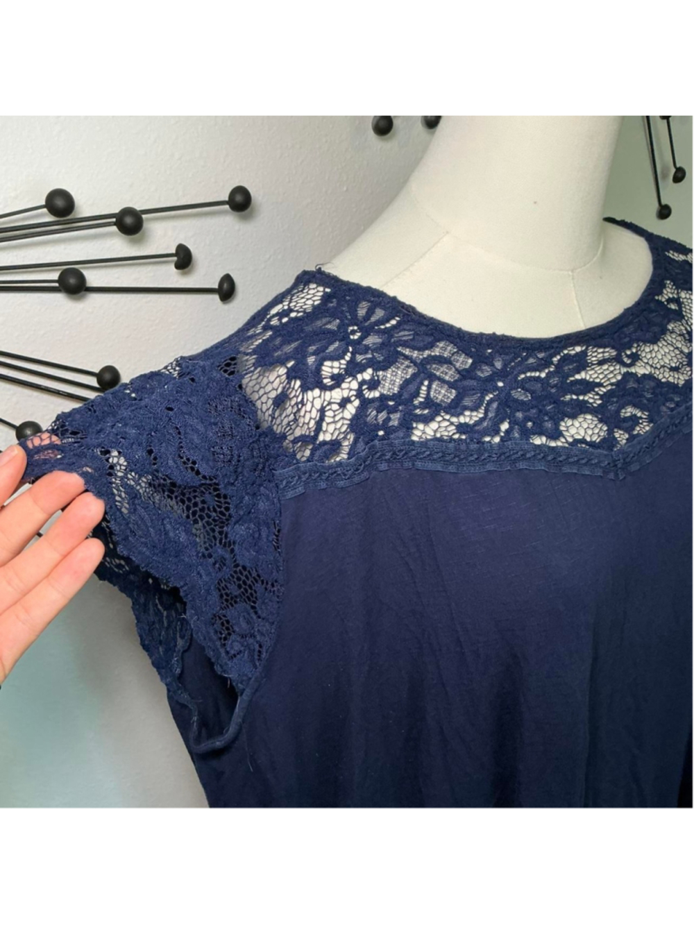 Torrid Navy Blue Lace Yoke Top Super Soft Knit Flutter Sleeve Size 3 (3X) - Picture 3 of 4